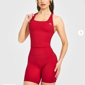 ONER ACTIVE TIMELESS SQUARE NECK MID TANK TOP WITH WHITE LOGO